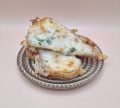 Paine cu usturoi si branza gratinata