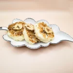 Pogăcele de Orez cu Lapte umplute cu banană și caramel