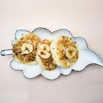 Pogăcele de Orez cu Lapte umplute cu banană și caramel