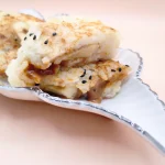 Pogăcele de Orez cu Lapte umplute cu banană și caramel