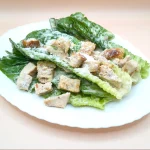 Salată Caesar cu Pui